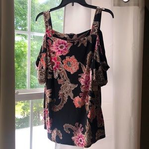 Brand New INC large, women’s top.